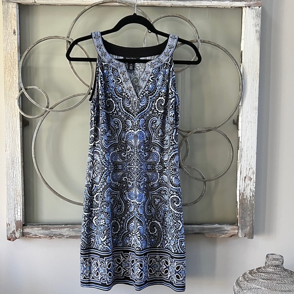 White House Black Market Dresses & Skirts - WHBM dress. Sz XS shades of blue